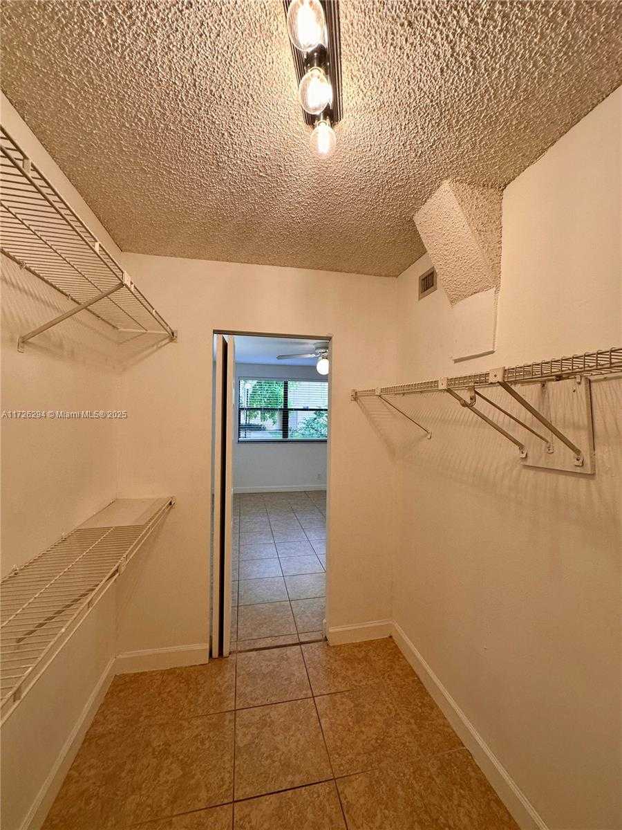 Small Image of 8120 GENEVA CT #155, Doral Number 19