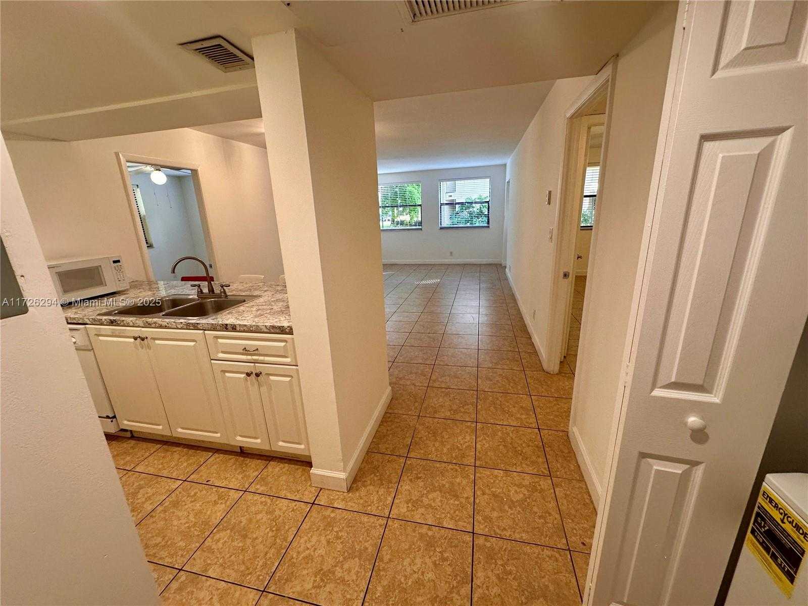 Small Image of 8120 GENEVA CT #155, Doral Number 7