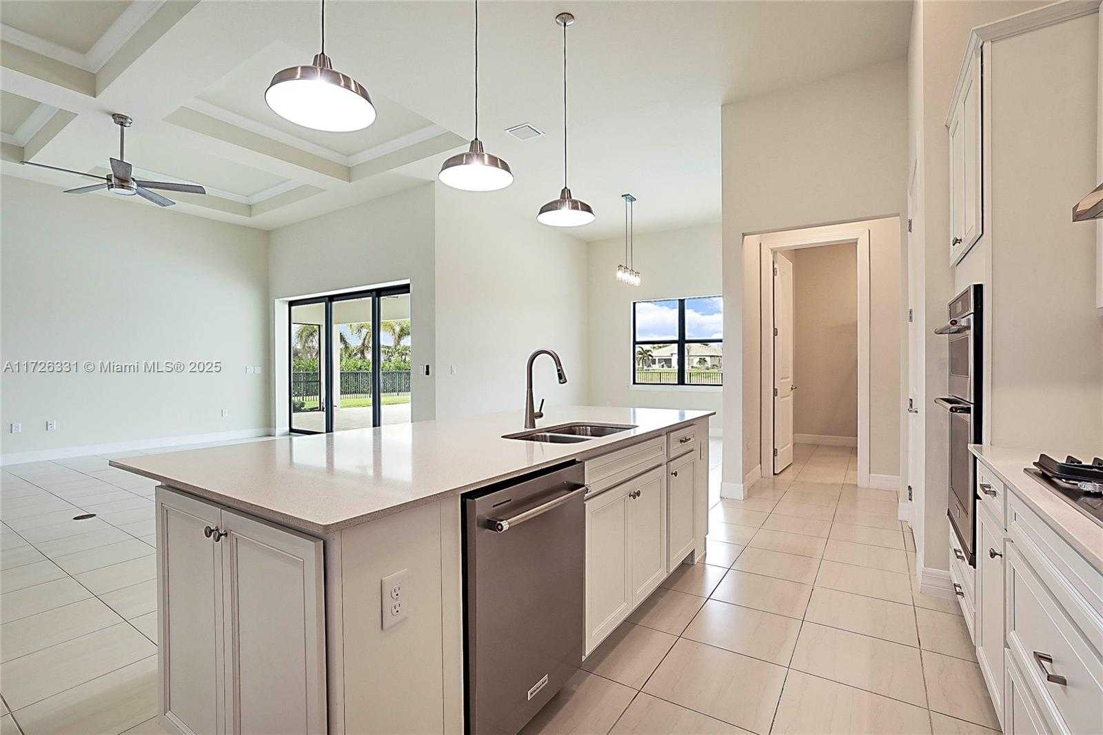 Small Image of 9117 BALSAMO DR, Palm Beach Gardens Number 12