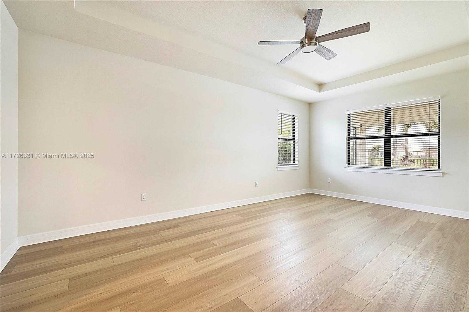 Small Image of 9117 BALSAMO DR, Palm Beach Gardens Number 15