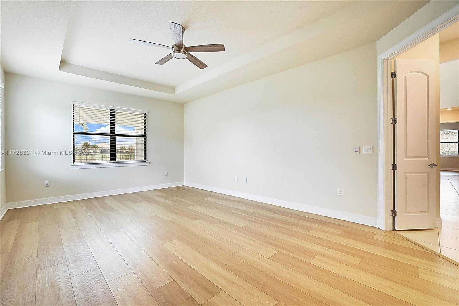 Small Image of 9117 BALSAMO DR, Palm Beach Gardens Number 16