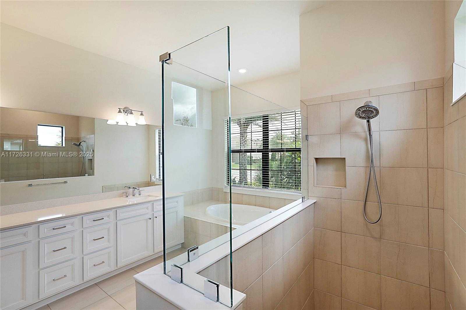 Small Image of 9117 BALSAMO DR, Palm Beach Gardens Number 20