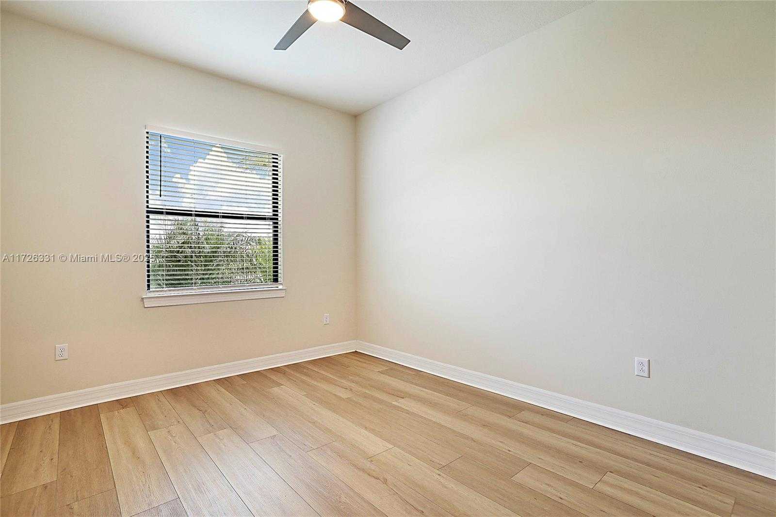 Small Image of 9117 BALSAMO DR, Palm Beach Gardens Number 22