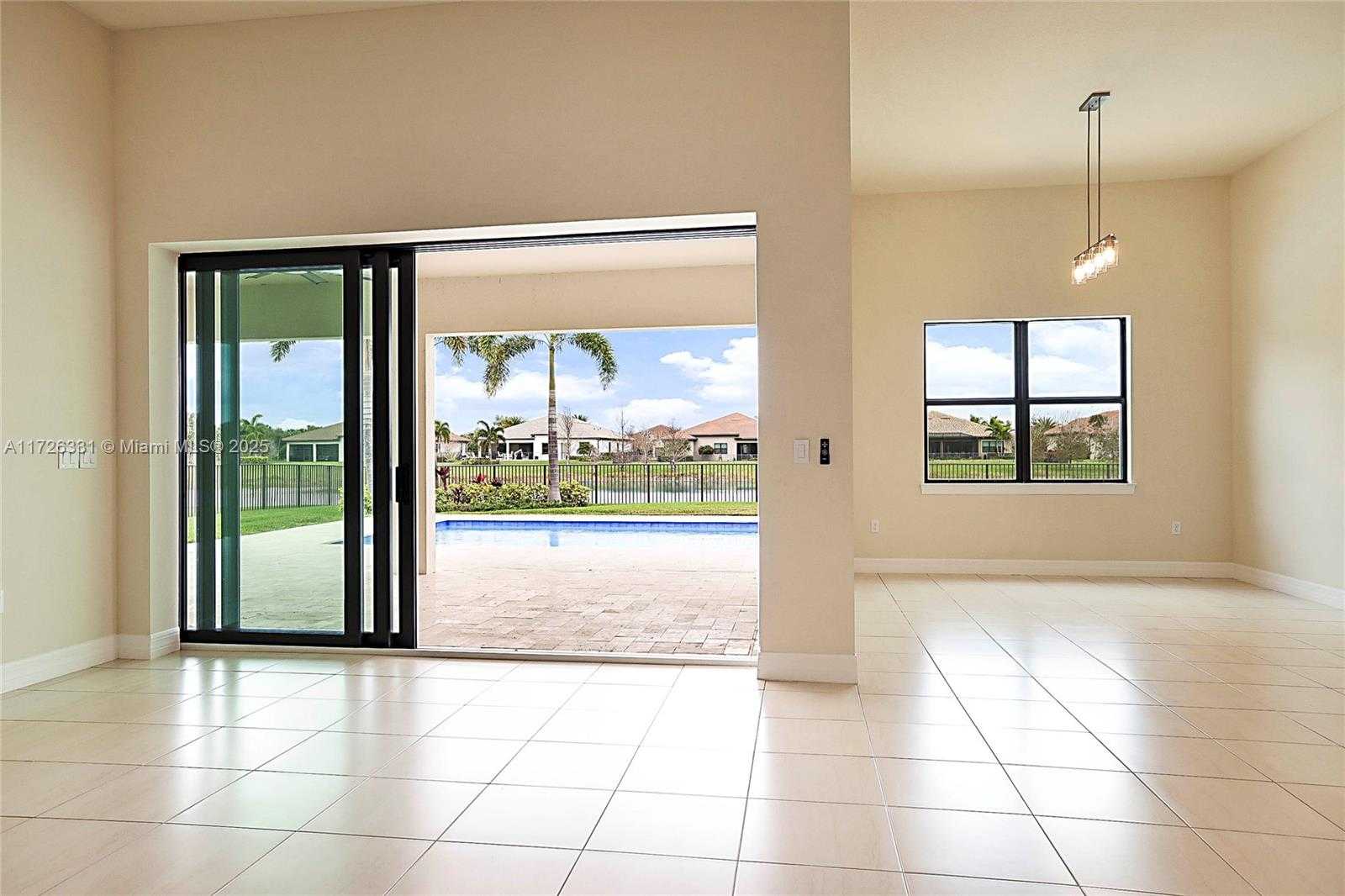 Small Image of 9117 BALSAMO DR, Palm Beach Gardens Number 28