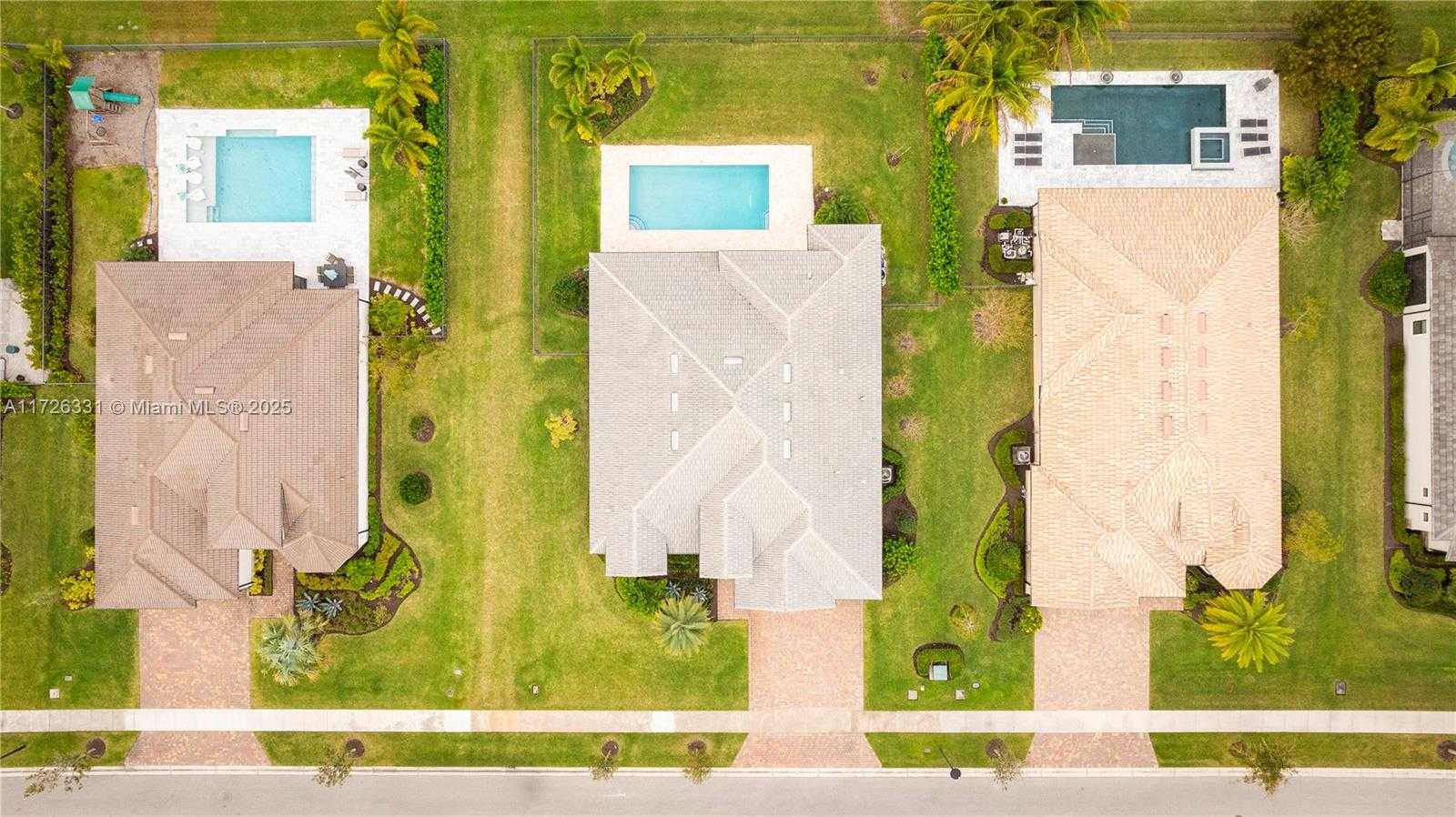 Small Image of 9117 BALSAMO DR, Palm Beach Gardens Number 37