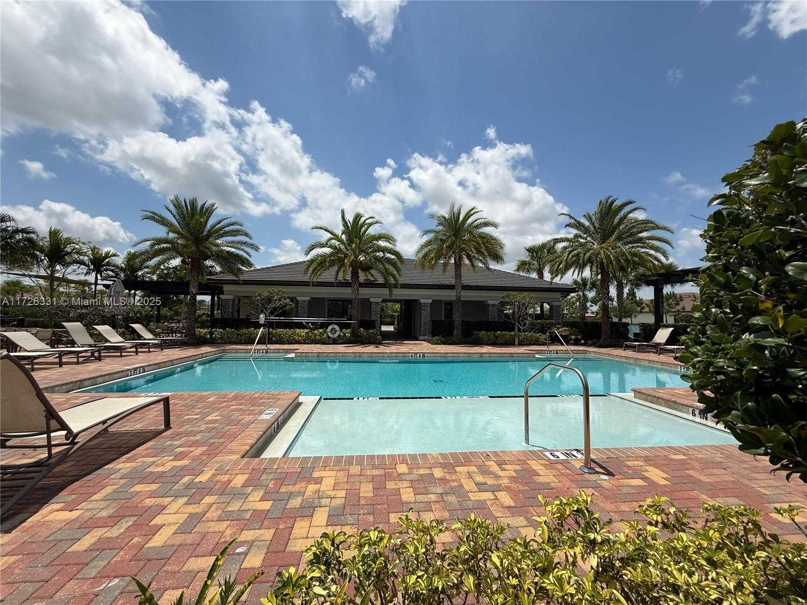 Small Image of 9117 BALSAMO DR, Palm Beach Gardens Number 39