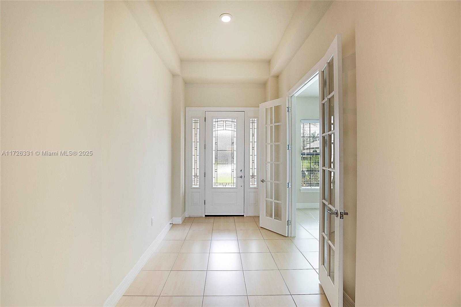 Small Image of 9117 BALSAMO DR, Palm Beach Gardens Number 5