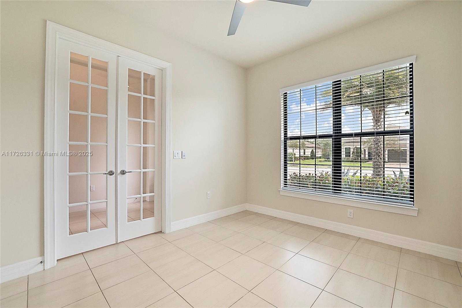 Small Image of 9117 BALSAMO DR, Palm Beach Gardens Number 7