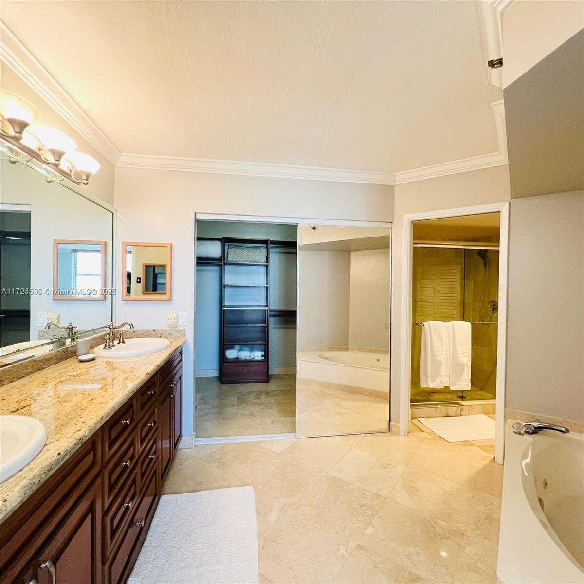 Small Image of 3600 Mystic Pointe Dr, Aventura, FL 33180, USA Number 14