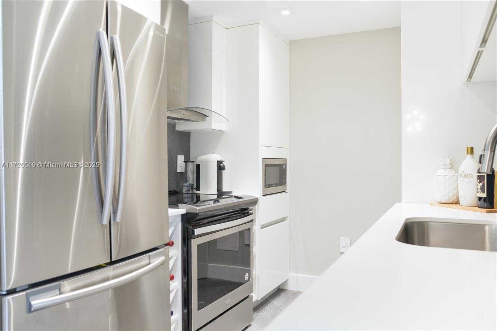 Small Image of 10275 COLLINS AVE #320, Bal Harbour Number 8