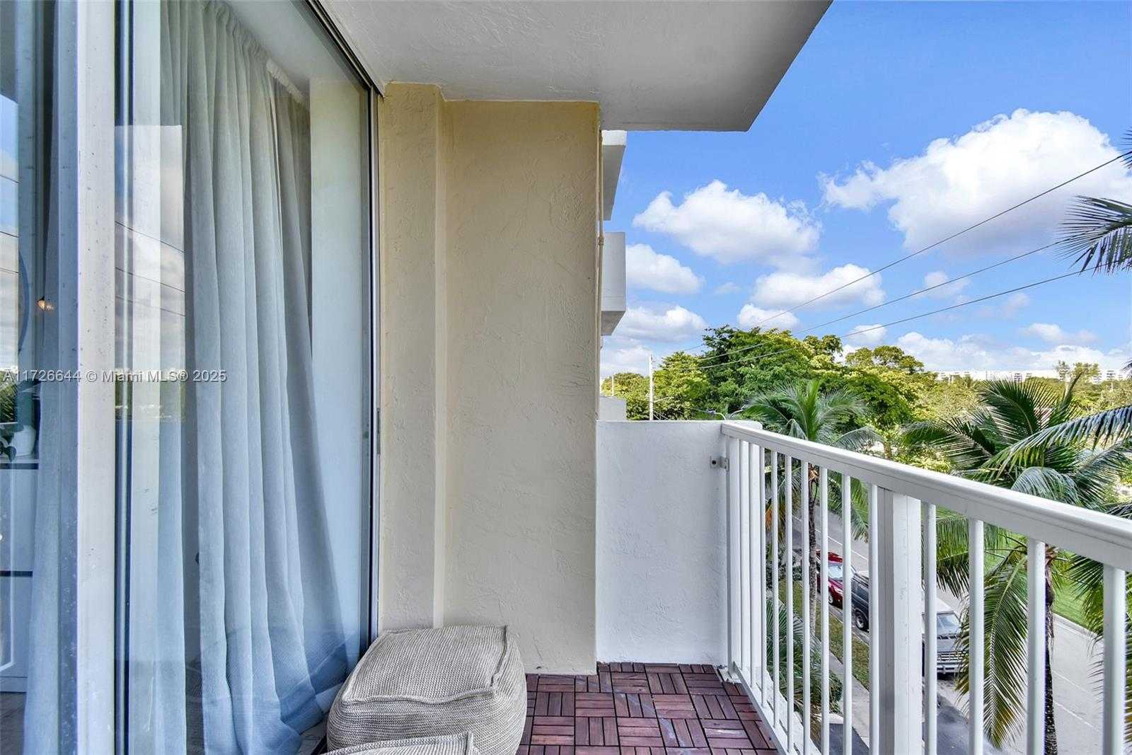 Small Image of 2000 NORTH EAST 135TH ST #411, North Miami Number 38