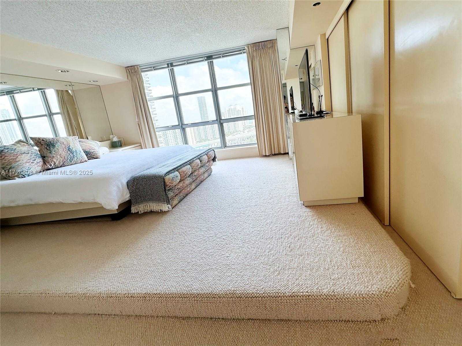 Small Image of 19101 NORTH EAST 36TH CT #2112, Aventura Number 28