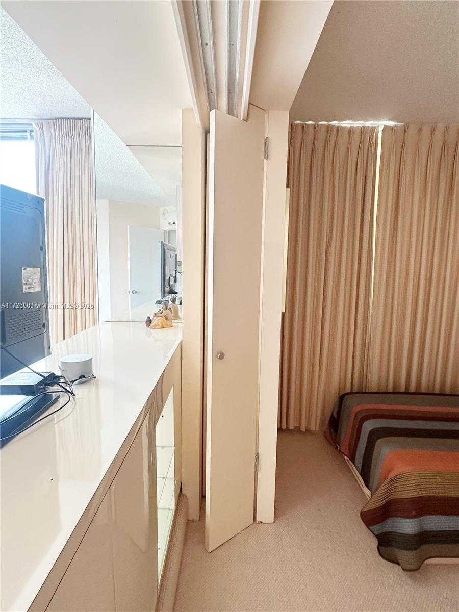 Small Image of 19101 NORTH EAST 36TH CT #2112, Aventura Number 38
