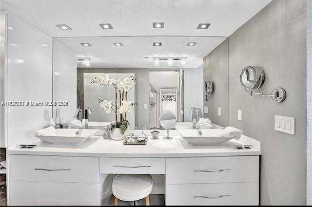 Small Image of 18000 NORTH BAY RD #203, Sunny Isles Beach Number 14