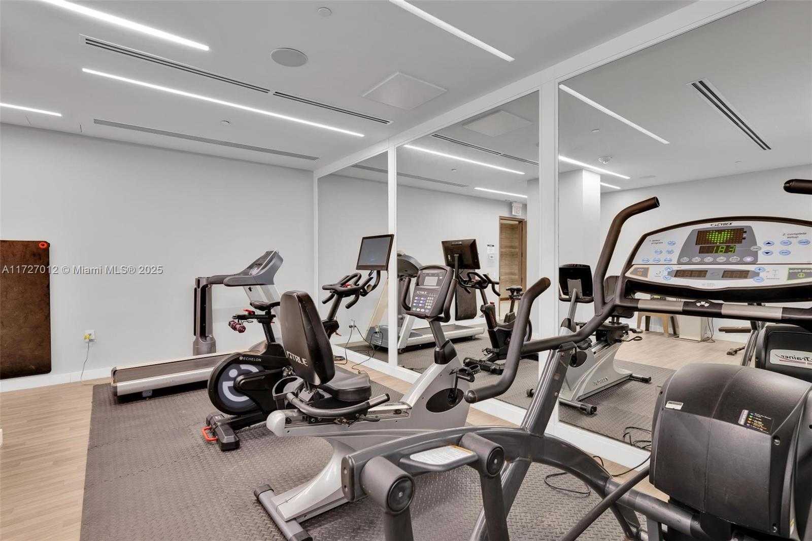 Small Image of 10175 COLLINS AVE #308, Bal Harbour Number 41