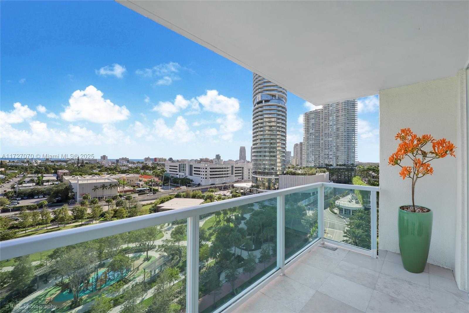 Small Image of 650 WEST AVE #1104, Miami Beach Number 2