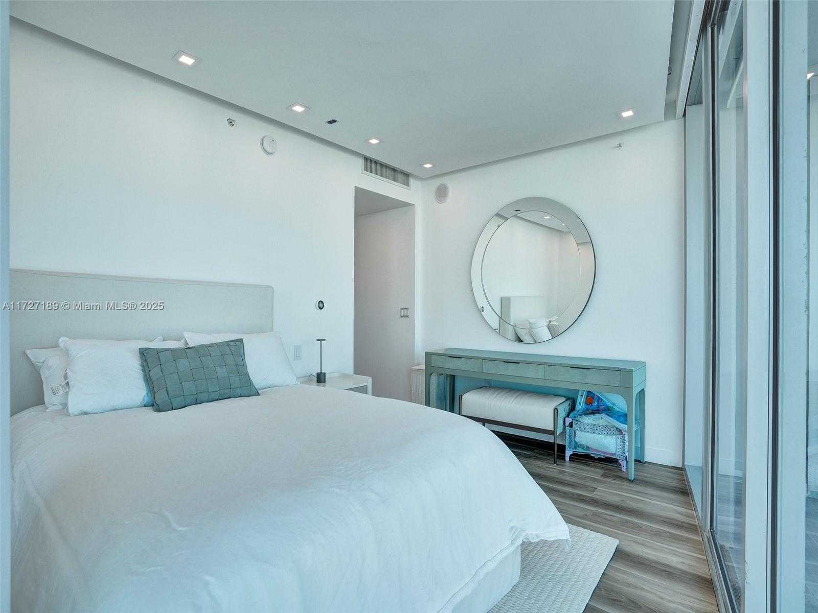Small Image of 17001 COLLINS AVE #2308, Sunny Isles Beach Number 35