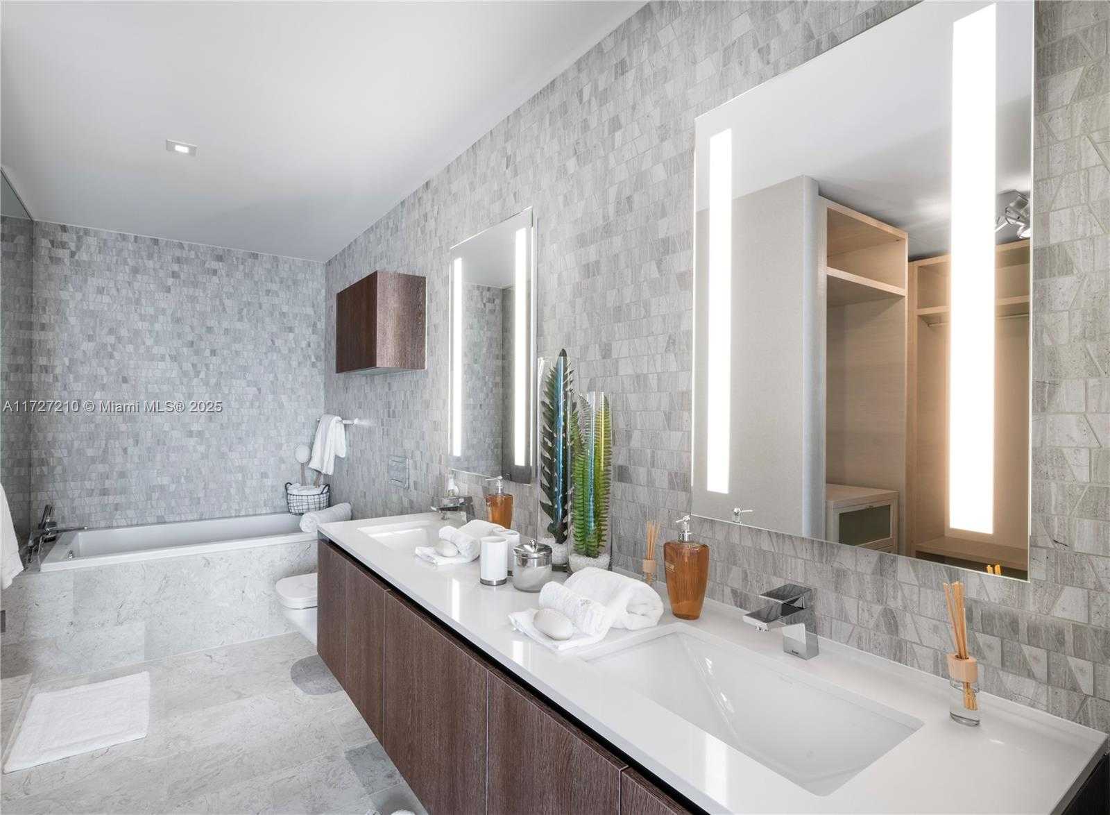 Small Image of 88 SOUTH WEST 7TH ST #3708, Miami Number 16