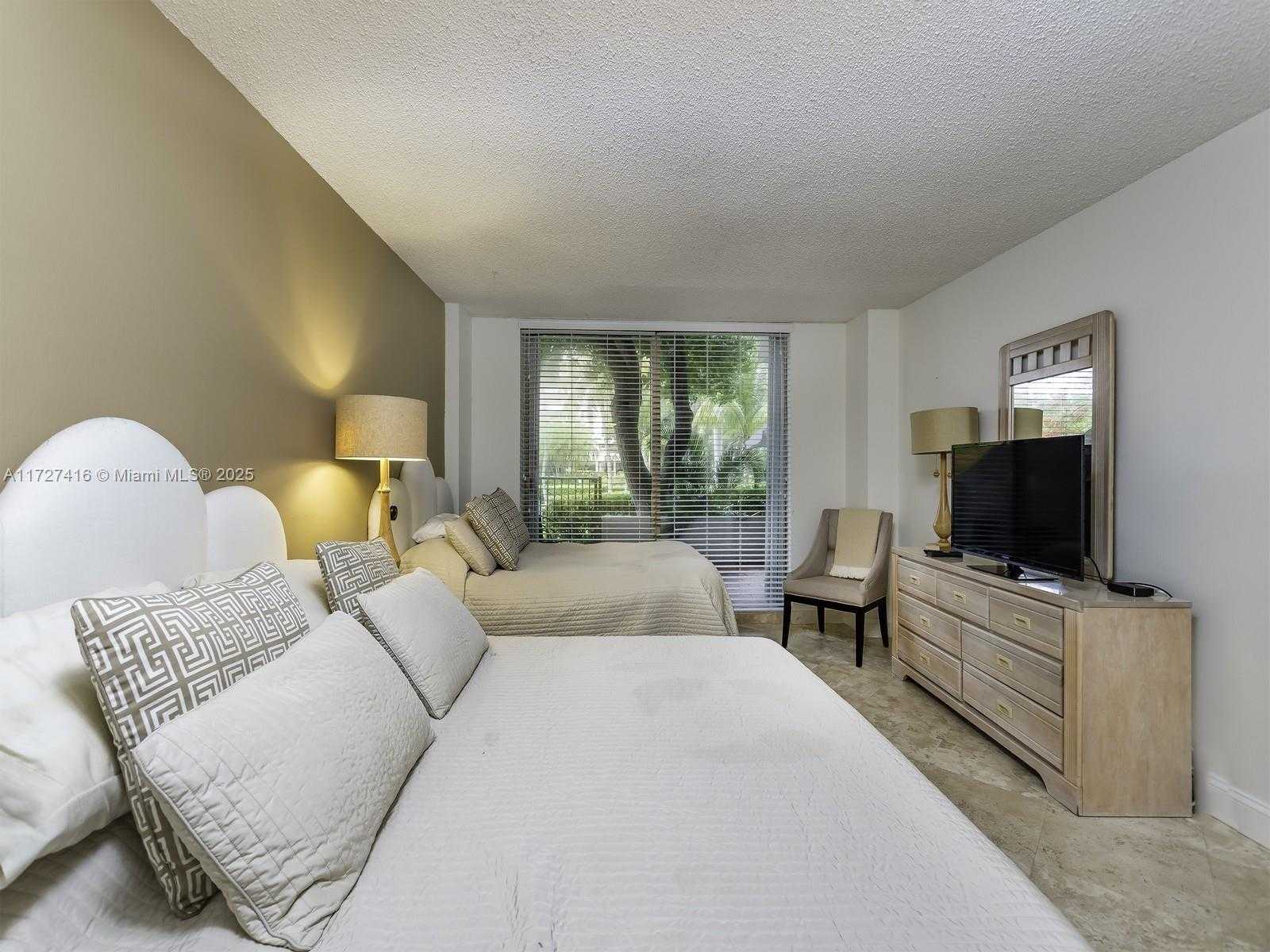 Small Image of 155 OCEAN LANE DR #107, Key Biscayne Number 11