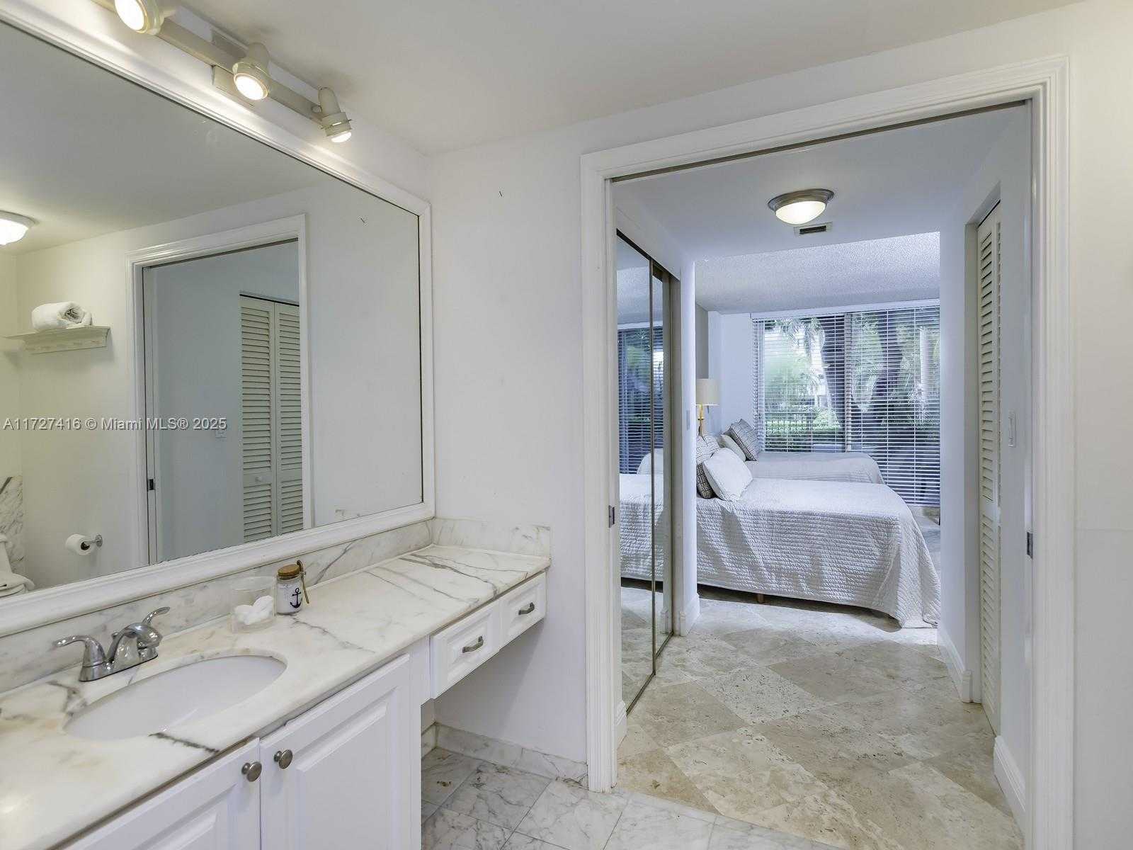 Small Image of 155 OCEAN LANE DR #107, Key Biscayne Number 16
