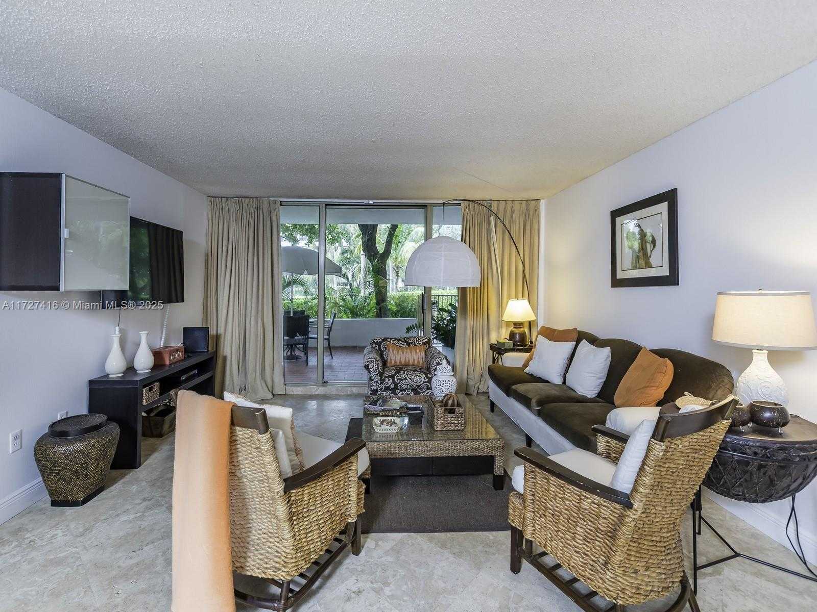 Small Image of 155 OCEAN LANE DR #107, Key Biscayne Number 2