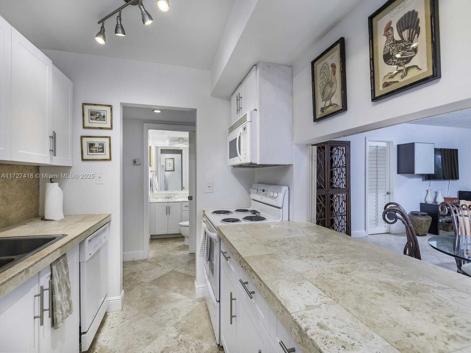 Small Image of 155 OCEAN LANE DR #107, Key Biscayne Number 8