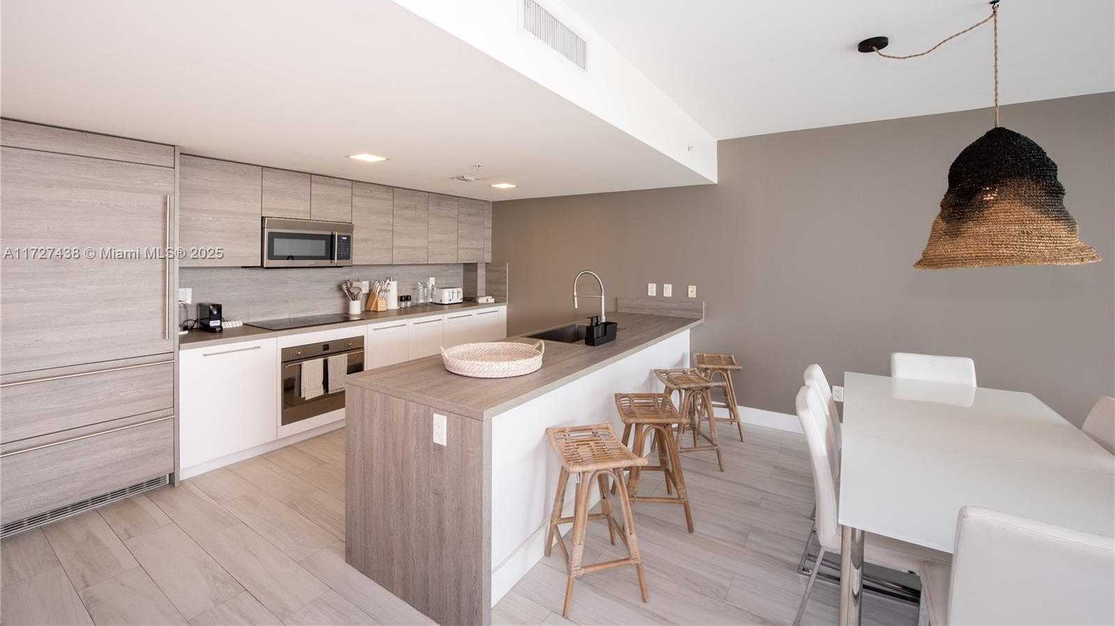 Small Image of 400 SUNNY ISLES BLVD #1518, Sunny Isles Beach Number 10