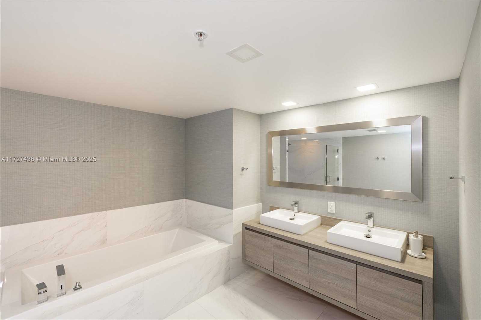 Small Image of 400 SUNNY ISLES BLVD #1518, Sunny Isles Beach Number 18