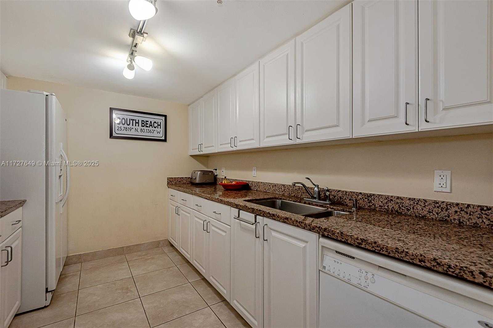 Small Image of 90 ALTON RD #501, Miami Beach Number 14