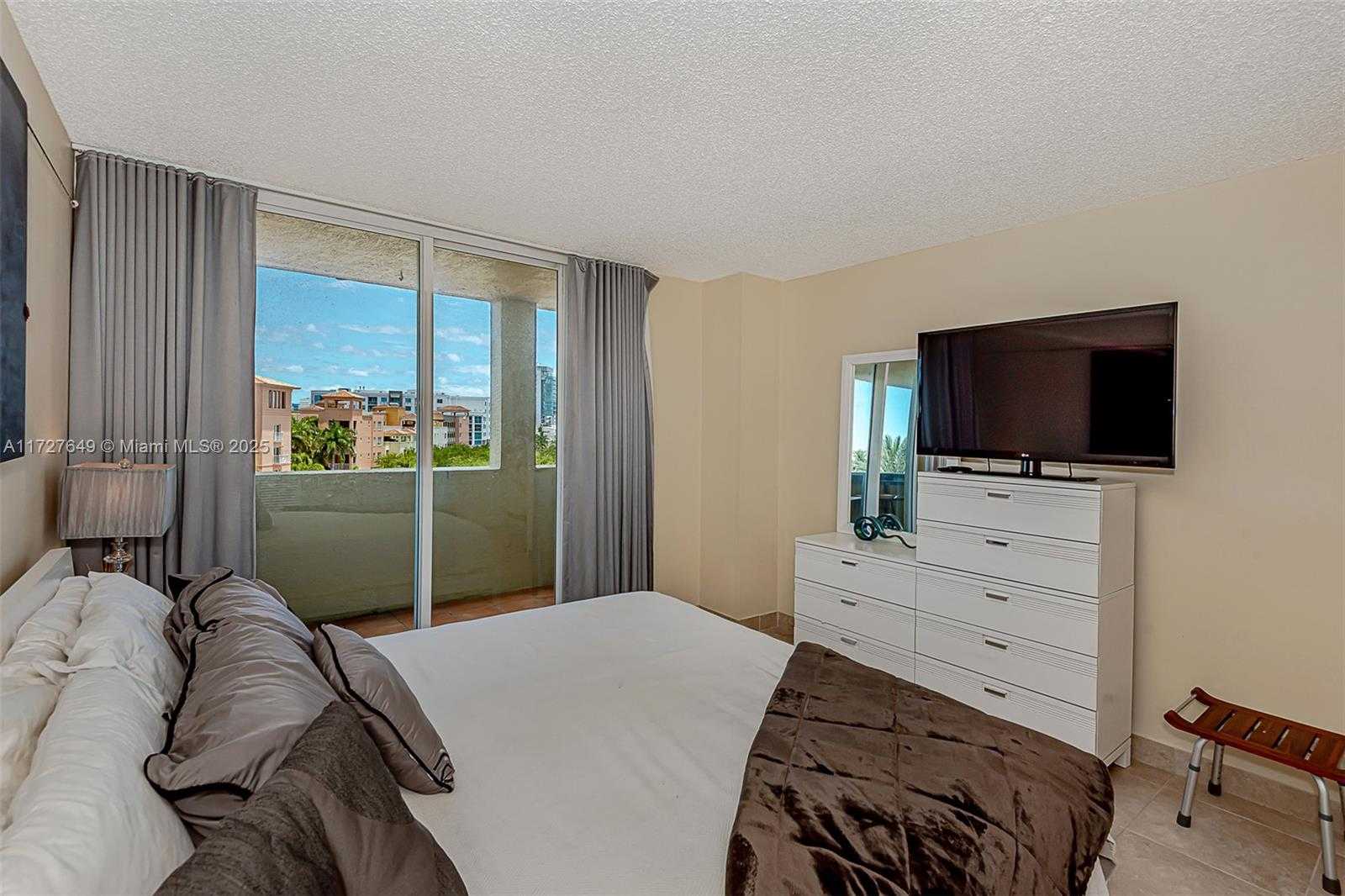 Small Image of 90 ALTON RD #501, Miami Beach Number 17