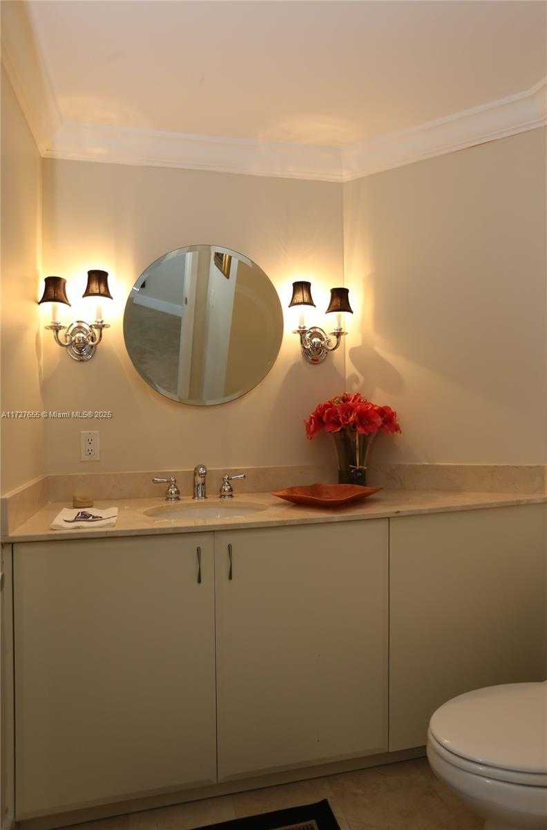 Small Image of 6365 COLLINS AVE #3401, Miami Beach Number 15