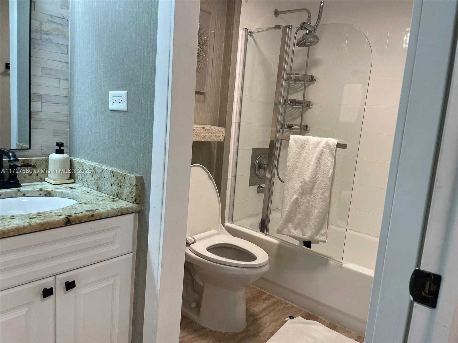 Small Image of 2301 COLLINS AVE #421, Miami Beach Number 11