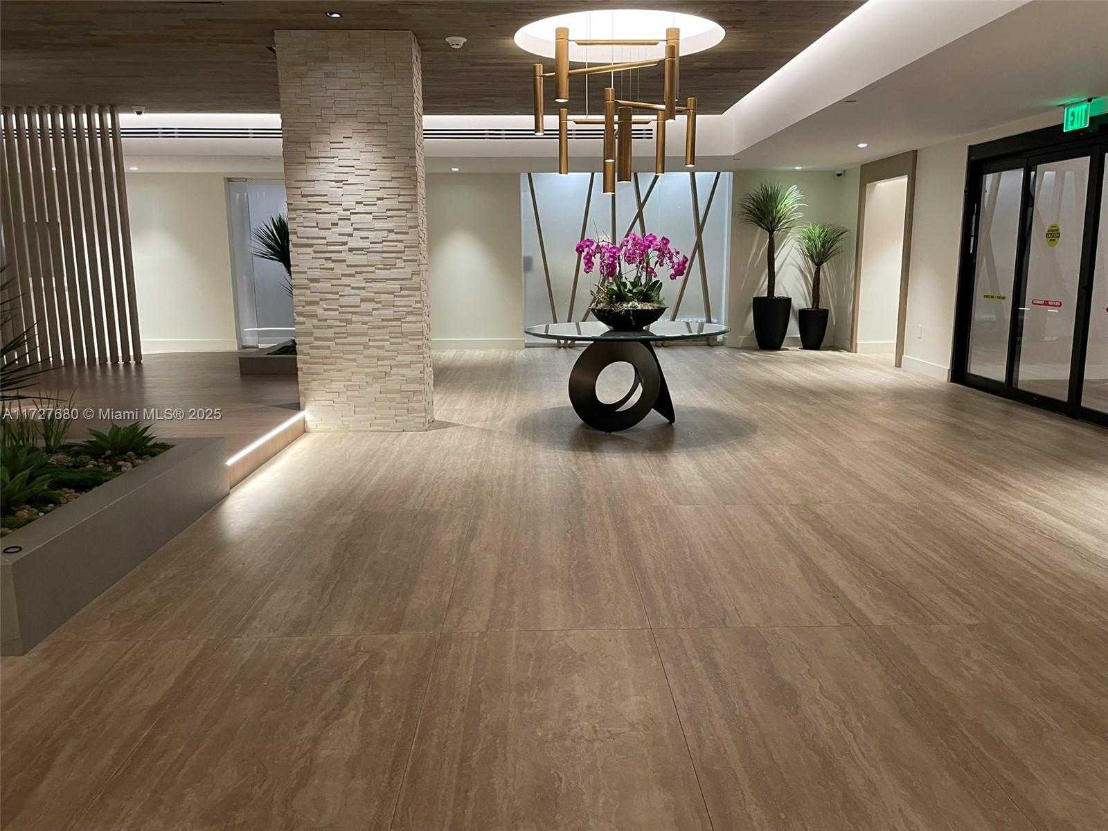Small Image of 2301 COLLINS AVE #421, Miami Beach Number 15