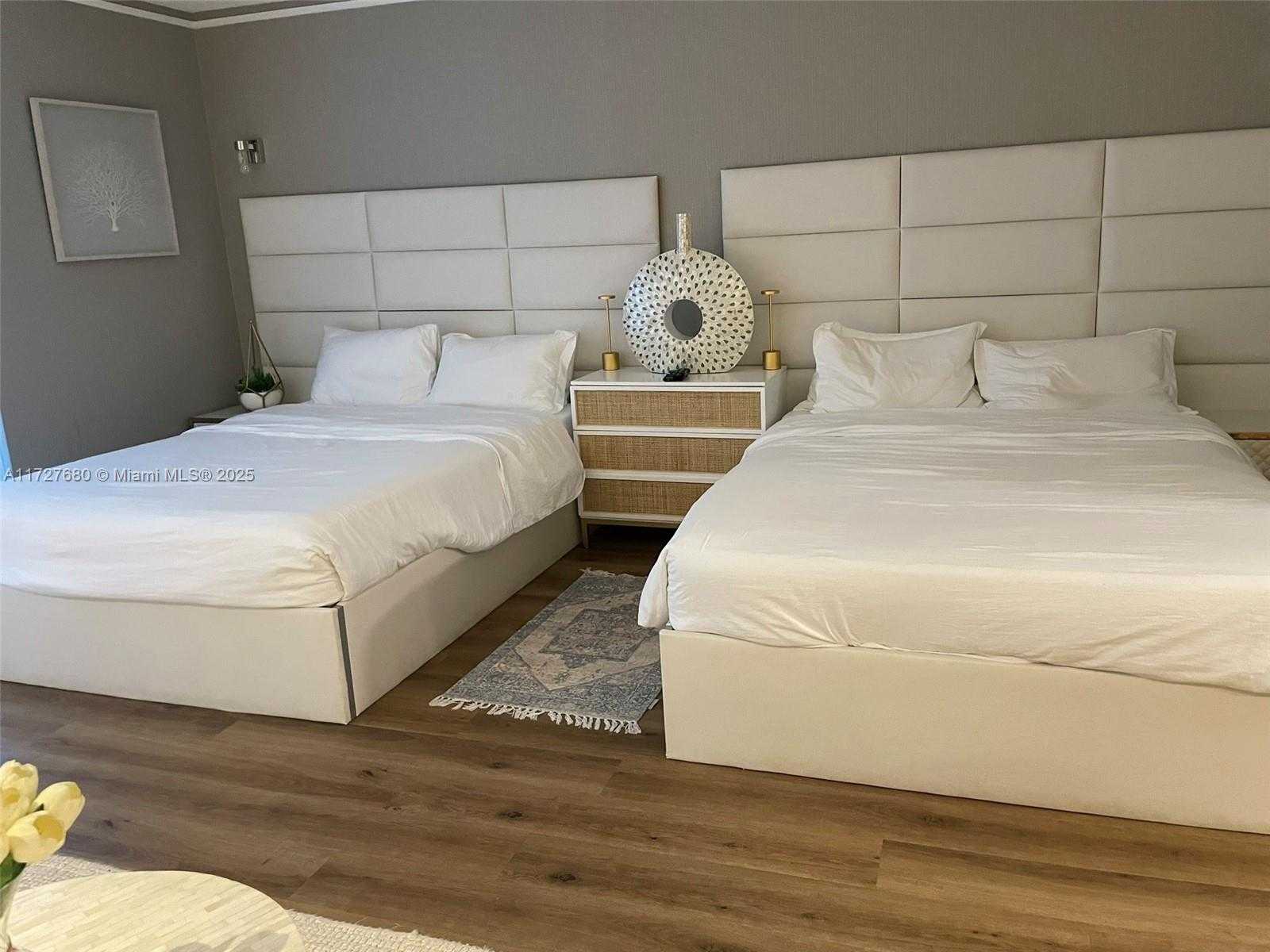 Small Image of 2301 COLLINS AVE #421, Miami Beach Number 4