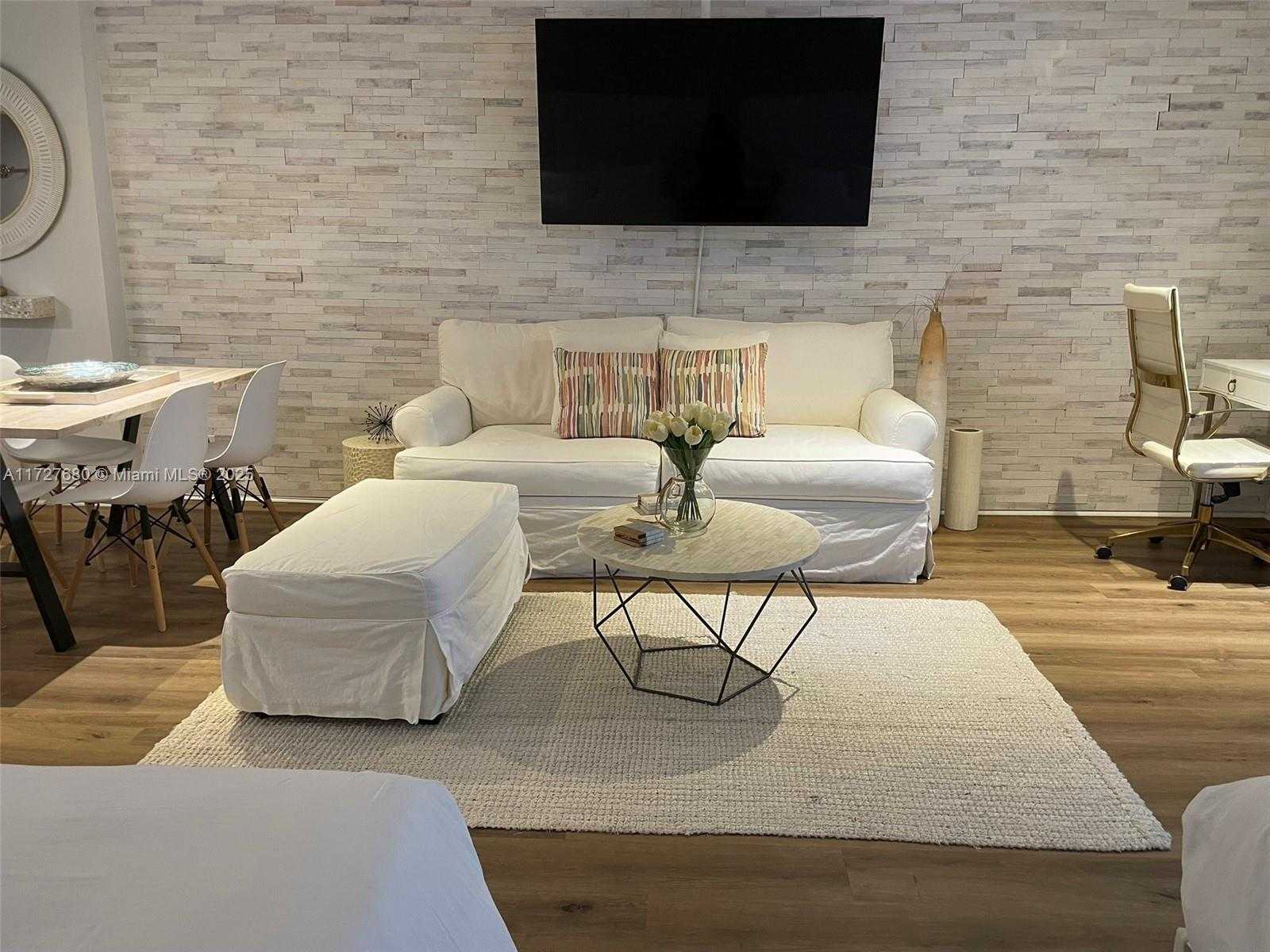 Small Image of 2301 COLLINS AVE #421, Miami Beach Number 5