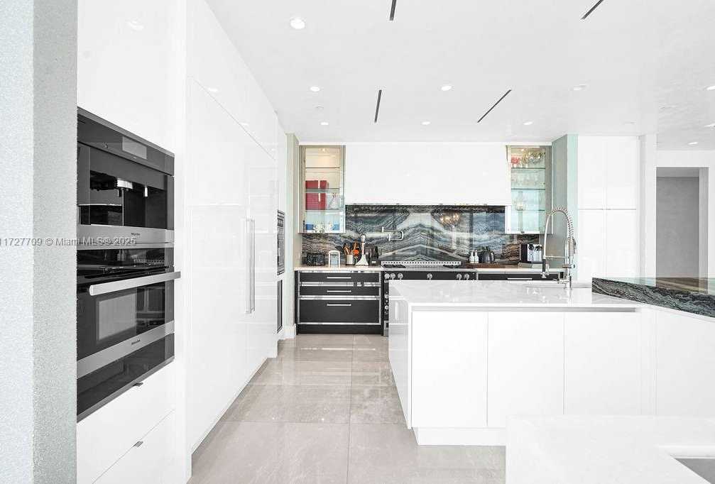 Small Image of 17901 COLLINS AVE #4005, Sunny Isles Beach Number 15