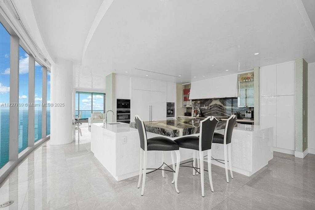 Small Image of 17901 COLLINS AVE #4005, Sunny Isles Beach Number 20