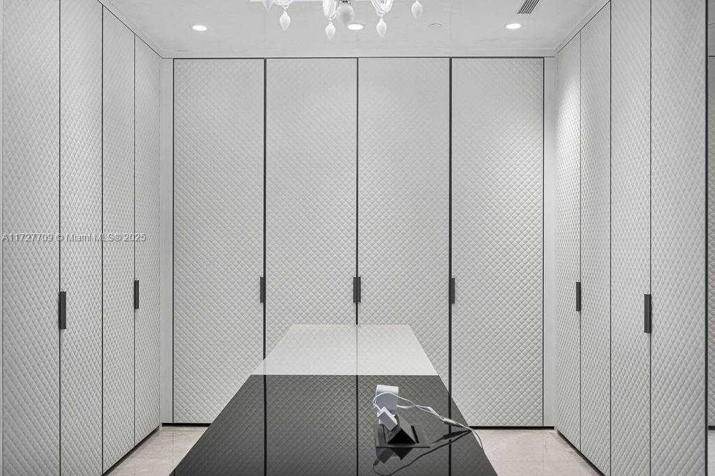 Small Image of 17901 COLLINS AVE #4005, Sunny Isles Beach Number 37