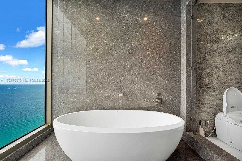 Small Image of 17901 COLLINS AVE #4005, Sunny Isles Beach Number 44