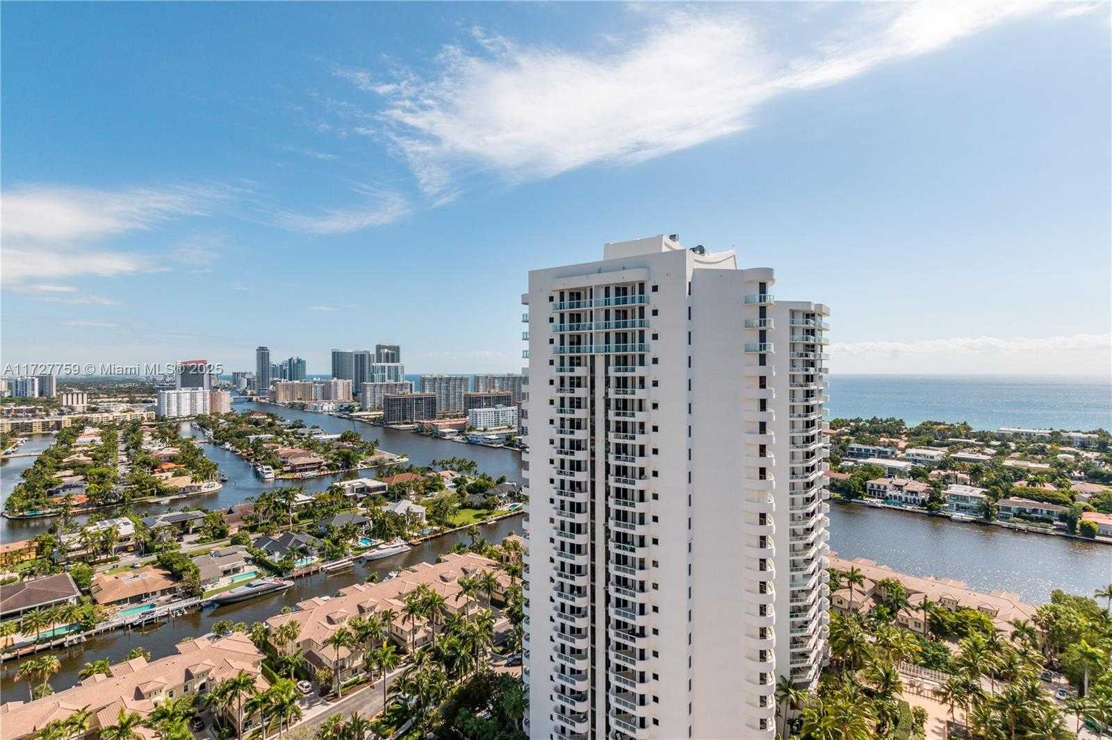 Small Image of 21205 YACHT CLUB DR #2802, Aventura Number 10