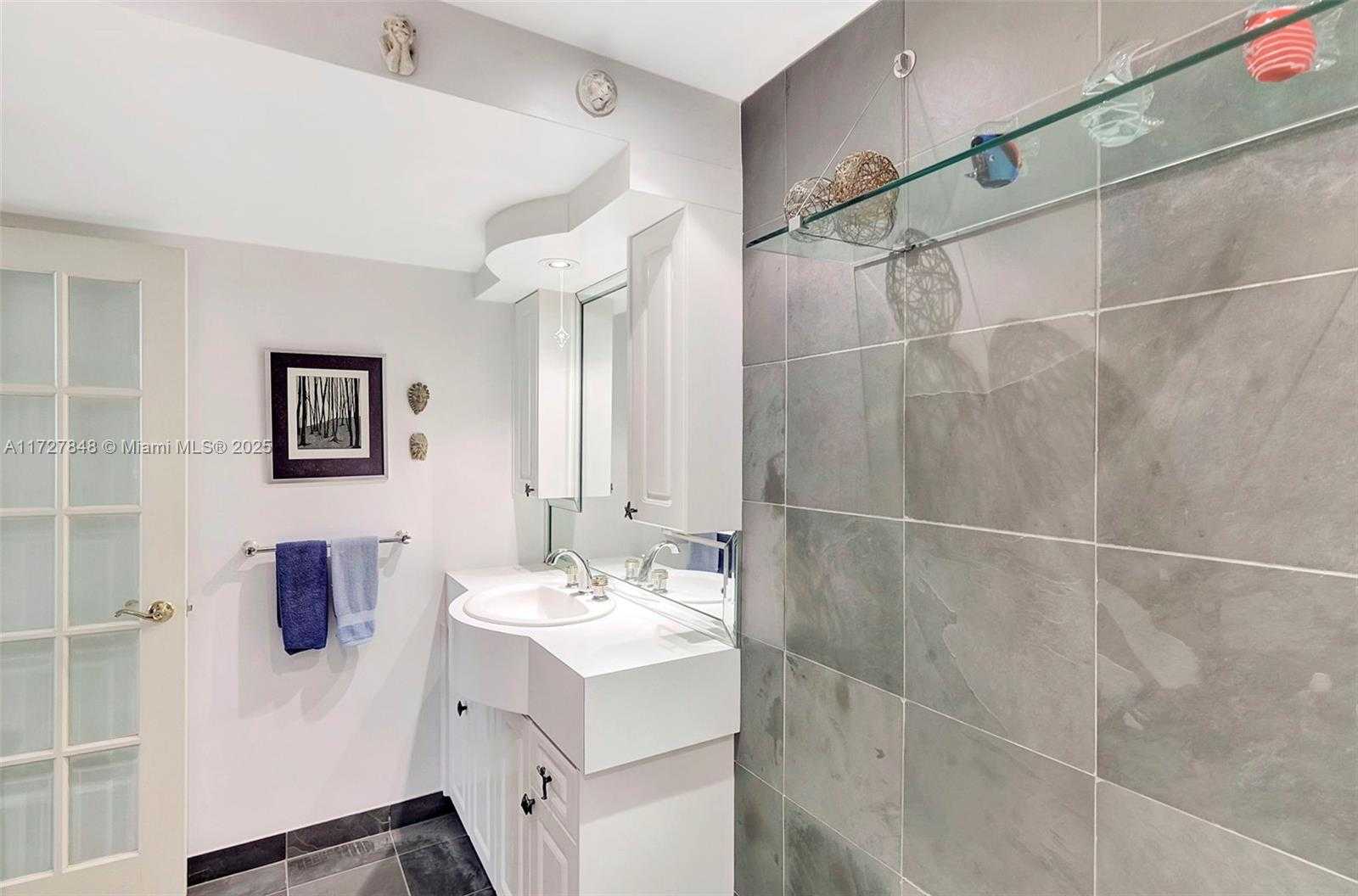 Small Image of 5005 COLLINS AVE #1224, Miami Beach Number 12