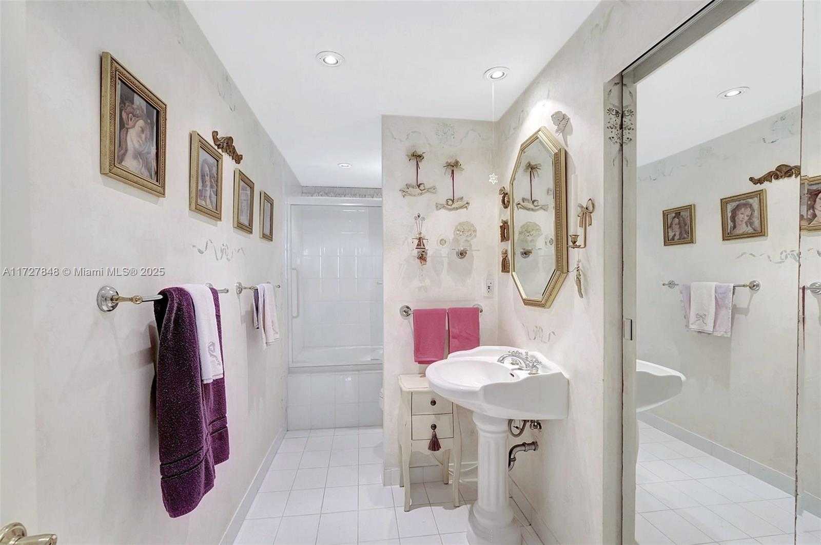 Small Image of 5005 COLLINS AVE #1224, Miami Beach Number 26