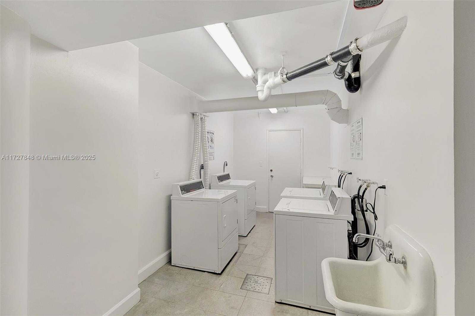Small Image of 5005 COLLINS AVE #1224, Miami Beach Number 31