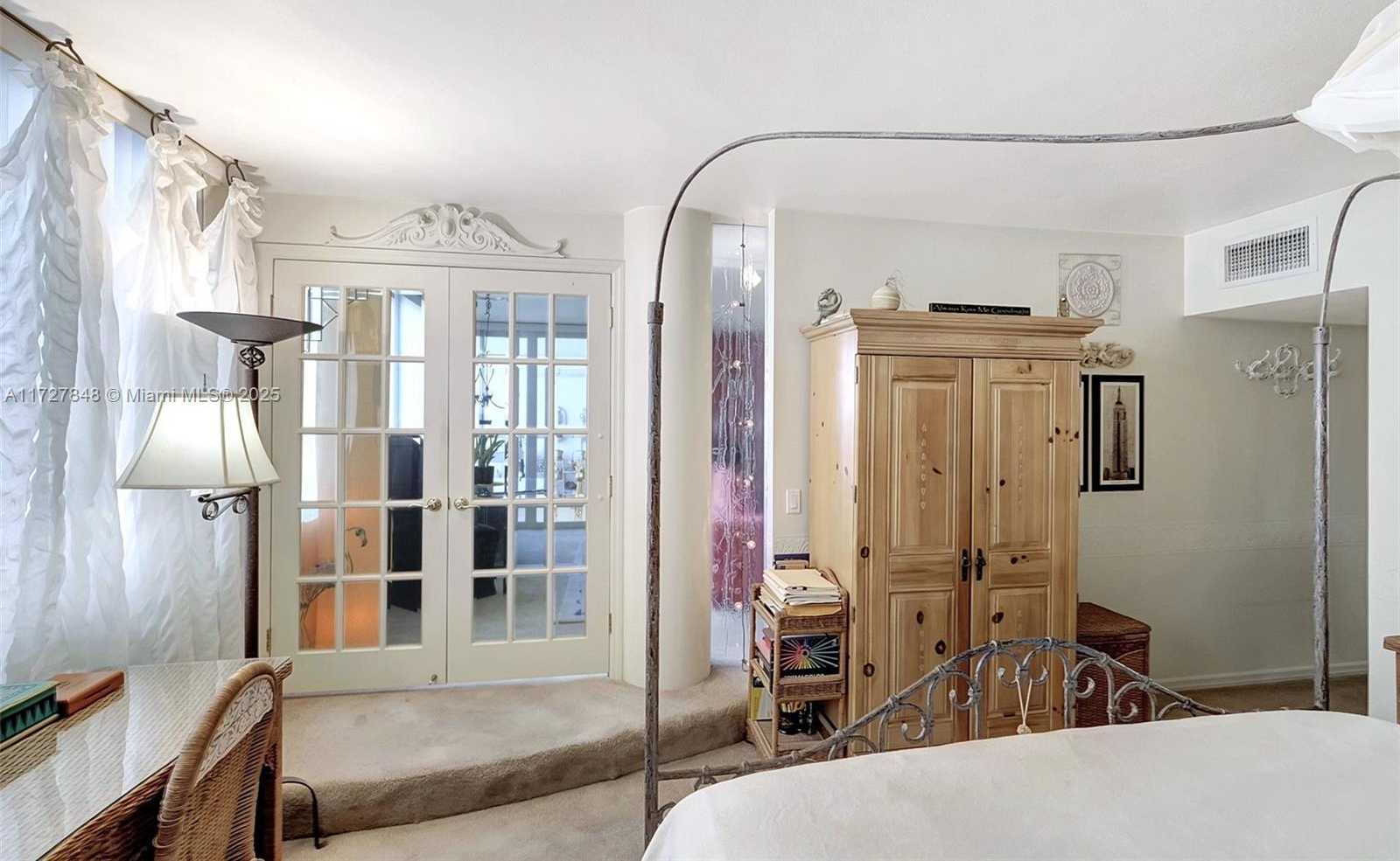 Small Image of 5005 COLLINS AVE #1224, Miami Beach Number 9