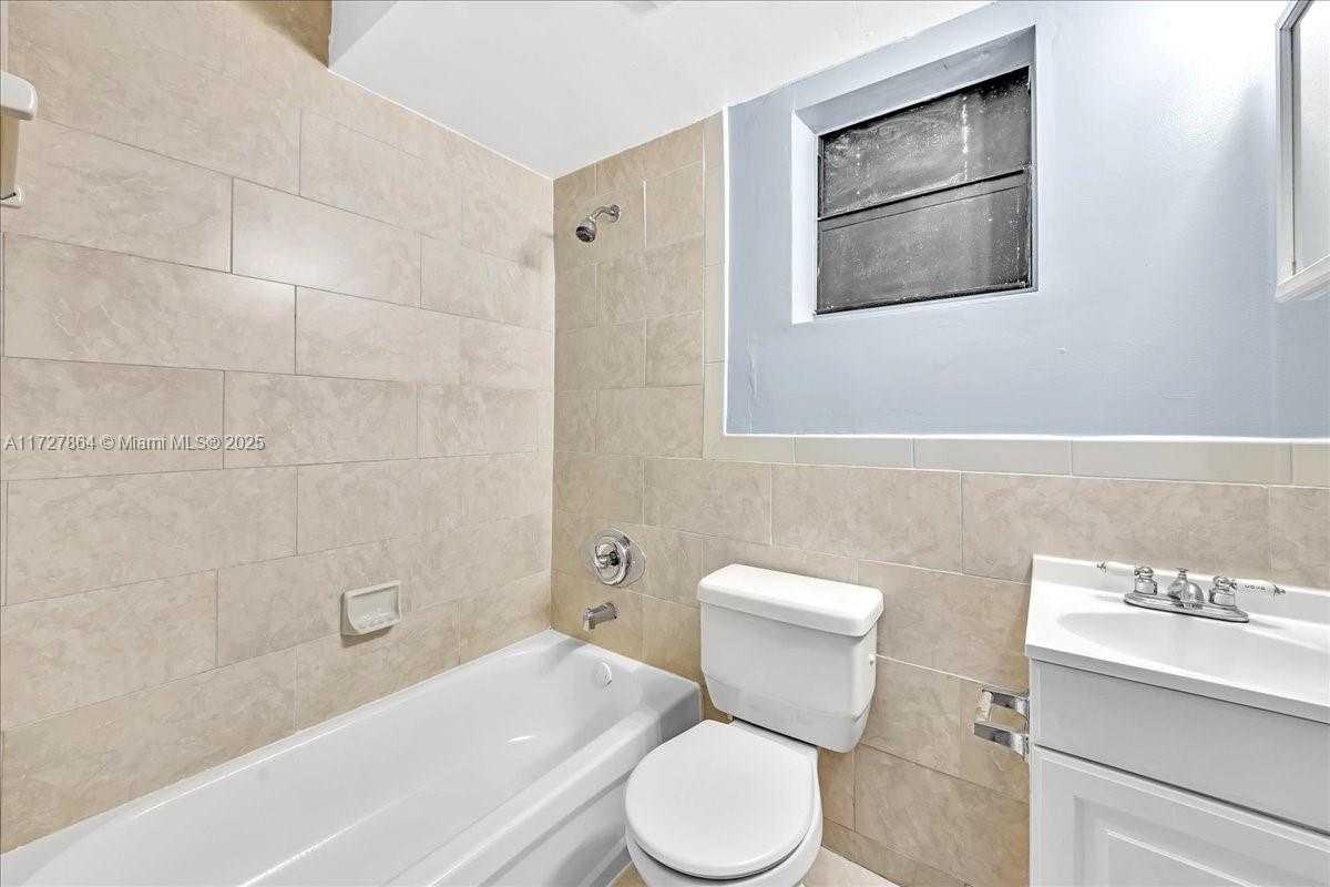 Small Image of 365 NORTH WEST 8TH ST #312, Miami Number 14