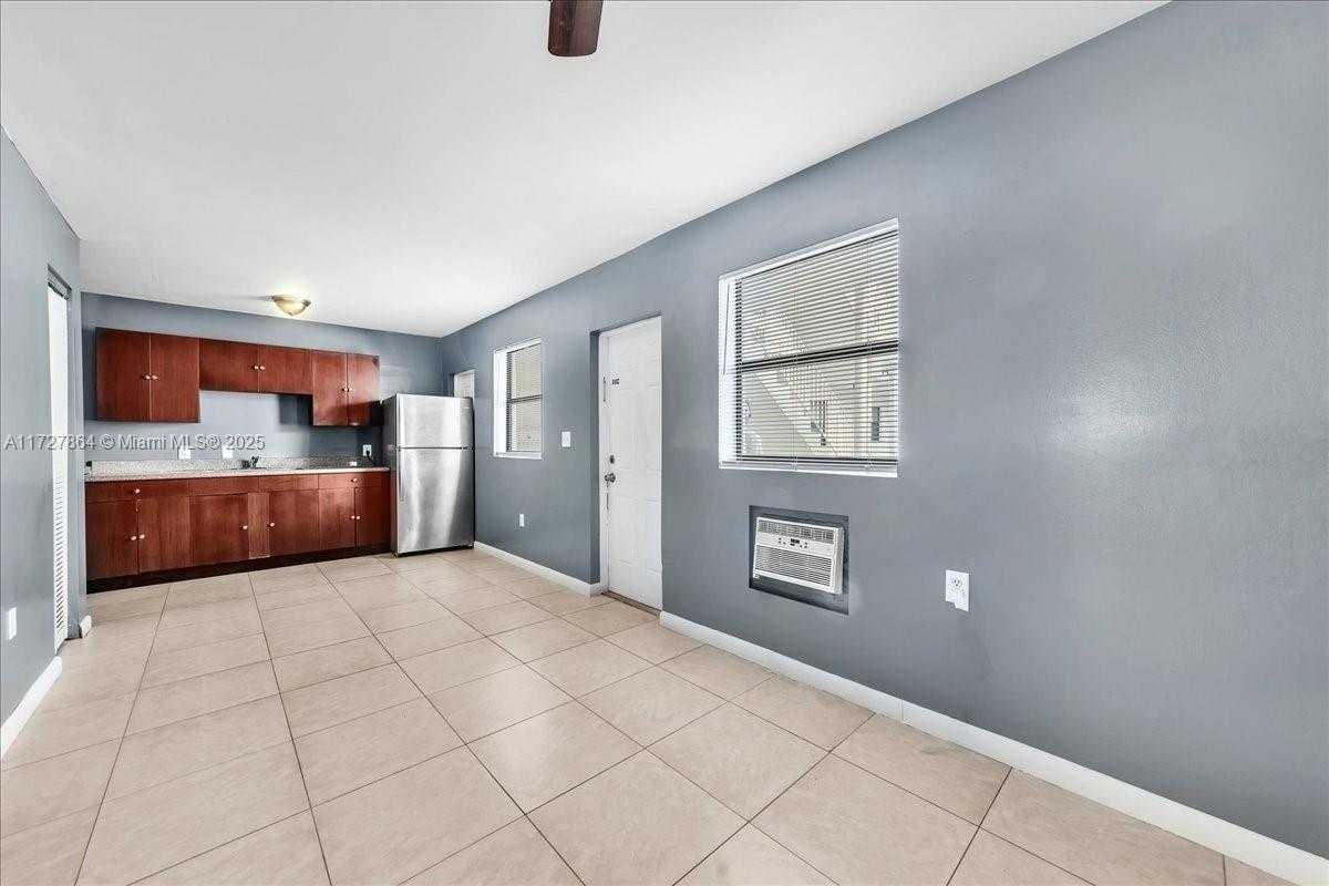 Small Image of 365 NORTH WEST 8TH ST #312, Miami Number 23