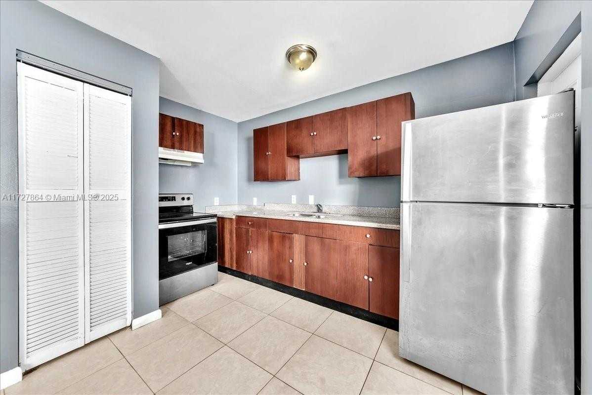 Small Image of 365 NORTH WEST 8TH ST #312, Miami Number 3
