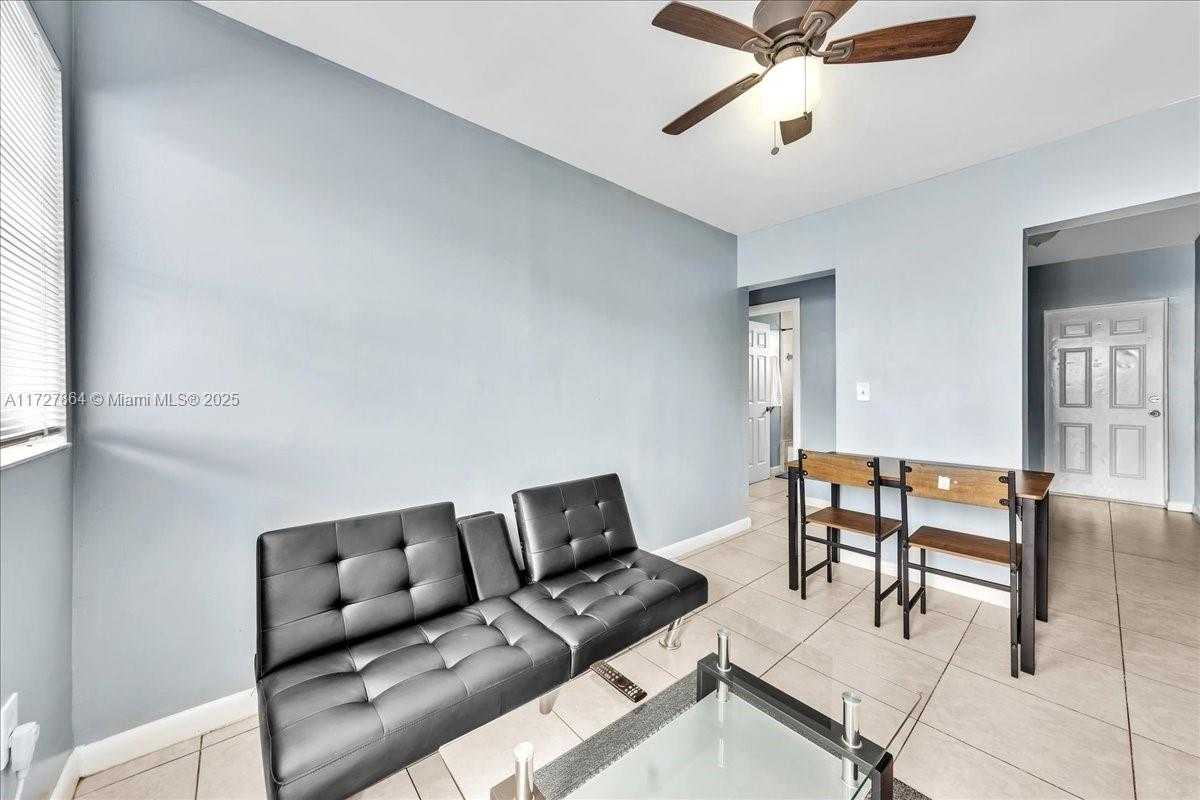 Small Image of 365 NORTH WEST 8TH ST #312, Miami Number 4