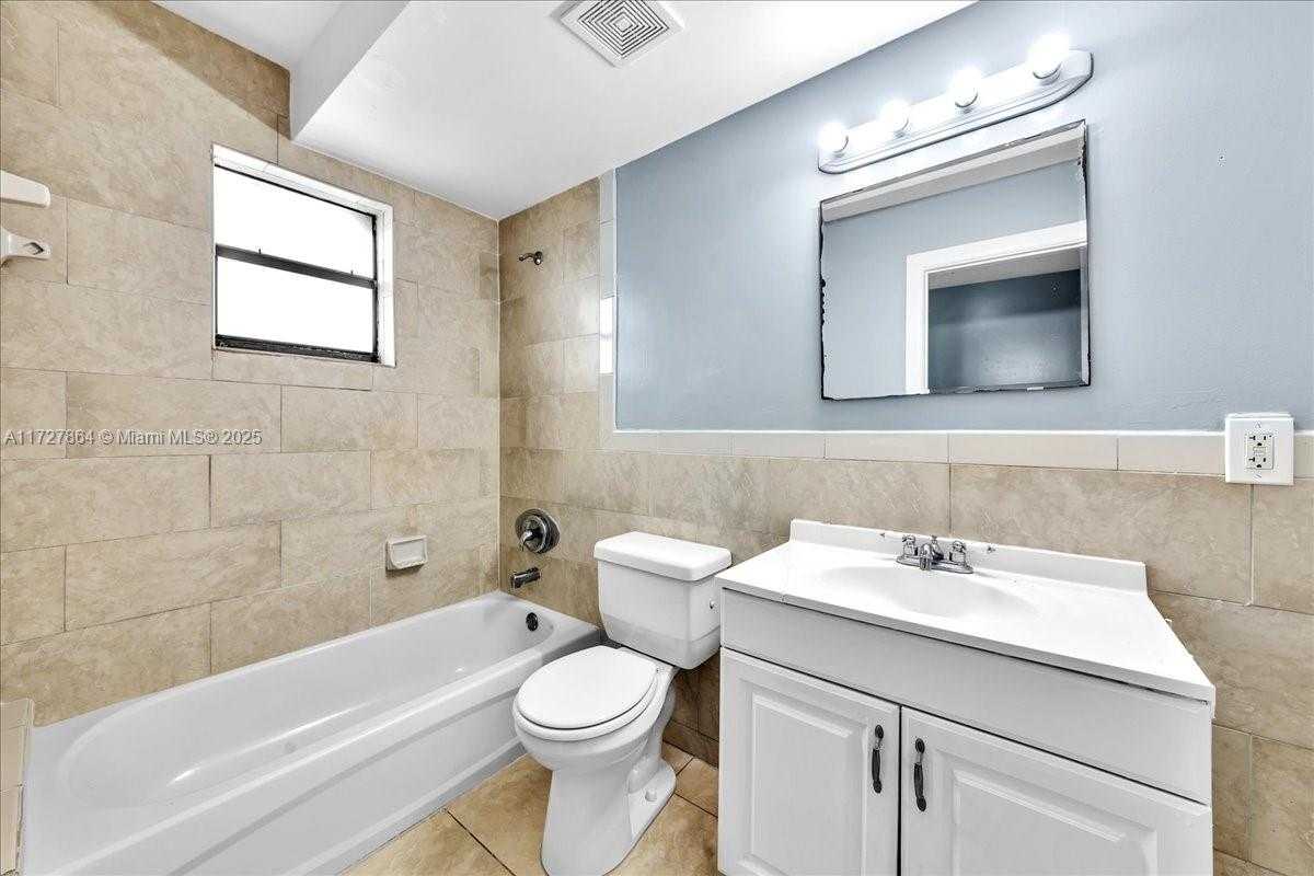 Small Image of 365 NORTH WEST 8TH ST #312, Miami Number 6