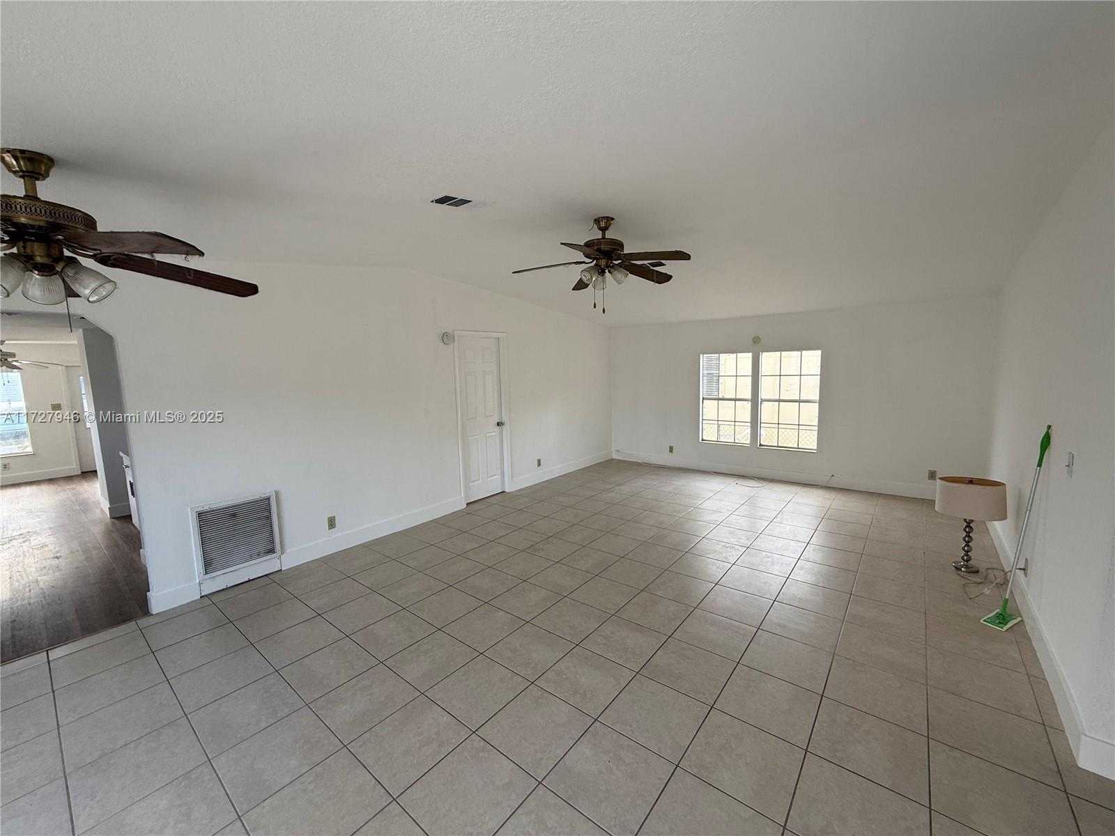 Small Image of 19800 SOUTH WEST 180TH AVE #281, Miami Number 10